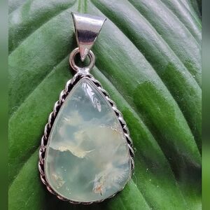 Vintage 925  Teardrop Necklace with Green Gemstone